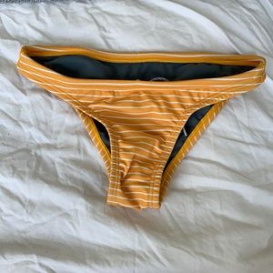 Jolyn clothing Europe bottoms